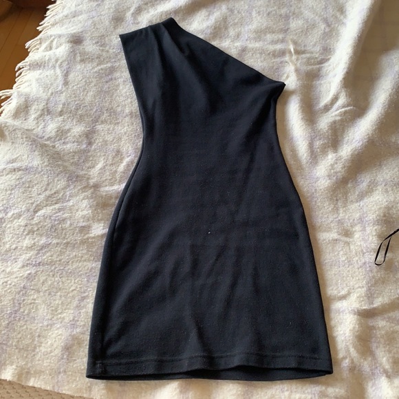 4 black dresses - Picture 3 of 6